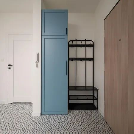 Marywilska Homely By Bookinghost Daire *