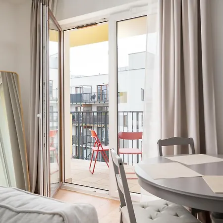 Marywilska Homely By Bookinghost *