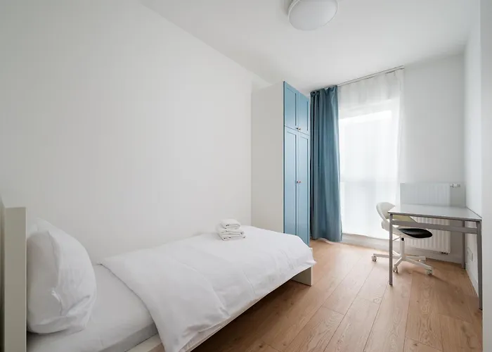 Marywilska Homely By Bookinghost