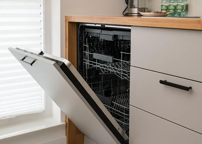 Marywilska Homely By Bookinghost